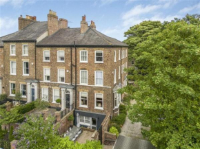 Stunning house near racecourse